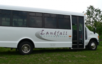 truck-lettering-landfall-tours