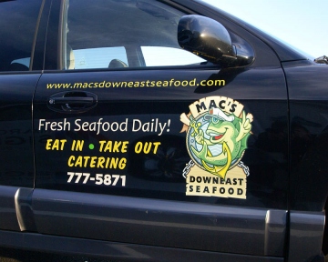 Printed-graphi-and-cut-vinyl-lettering-mac's-seafood-auburn-maine