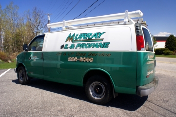 van lettering for Murray Oil of Turner, Maine